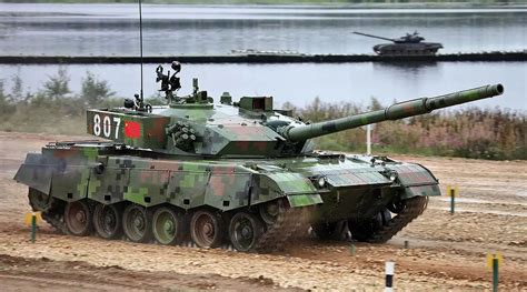 官泄！宣传片曝光中国“第四代坦克”，双人车组、无人炮塔 - 知乎