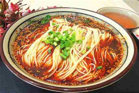 重庆旅游必吃的十大美食 毛血旺与重庆火锅不能错过 - 520常识网