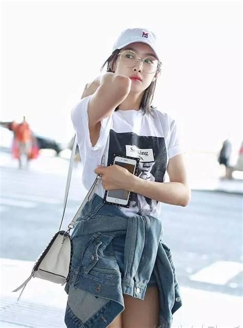 宋茜的时尚从来就是最服 圆框眼镜配牛仔热裤简单随性_娱人圈圈_新浪博客