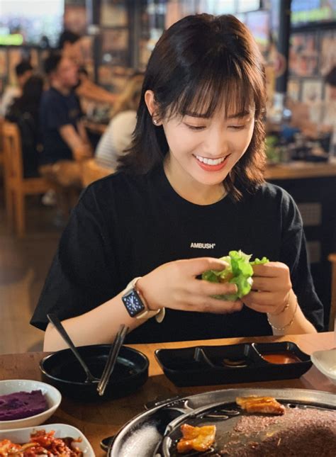 郑湫泓图片