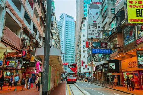 香港，并不只有快节奏，坐上一辆叮叮车，慢慢感受这座多元的城市！|快节奏|香港|城市_新浪新闻