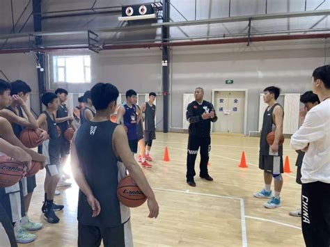 优秀！龙华教练入选全国篮球冬训营精英教练团队_深圳新闻网