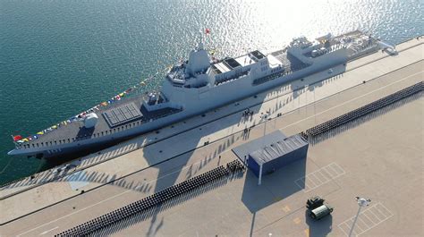现场视频来了！中国055大驱首舰南昌舰正式入列_手机新浪网