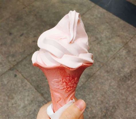 2022肯德基(塔湾店)美食餐厅,肯德基新出的草莓甜筒冰激凌... 【去哪儿攻略】