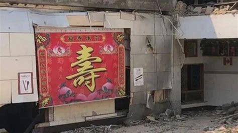 山西临汾饭店倒塌六天后 80岁过寿老人：天塌了_凤凰网