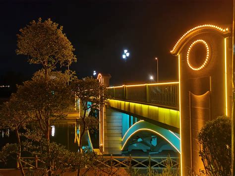 山东滨州：夜幕下的新立河桥_碧水