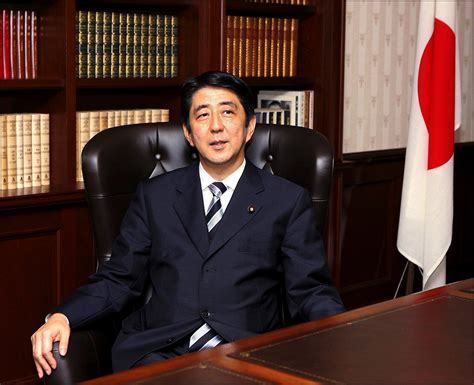 回顾日本前首相安倍晋三的政治生涯_凤凰网