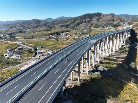 6条高速同日通车，四川省高速公路通车里程突破9000公里！