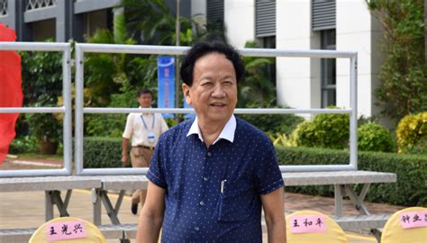 椰树集团董事长王光兴入选“影响中国食品工业进程企业家”榜单|界面新闻