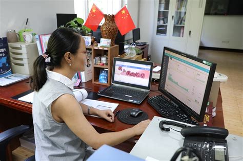 学校教职工暑期坚守岗位 保证学校各项工作正常运行-欢迎访问北京农学院学校新闻网