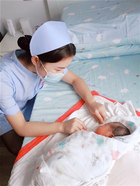 母婴护理海报模板下载-千库网