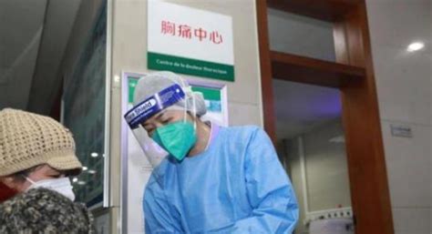 台湾新冠疫情持续降温 拟确诊轻症者免隔离_凤凰网视频_凤凰网