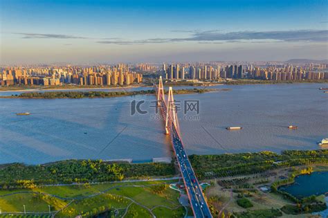 武汉城市建筑白天建筑白沙洲大桥俯拍摄影图配图高清摄影大图-千库网