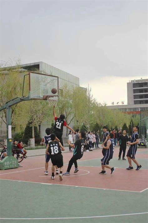 宁夏大学第六届“塞上研华”研究生师生篮球联赛开赛-宁夏大学研究生院