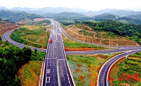 白新高速上跨国省干线桥梁全部贯通 - 城事 - 新湖南