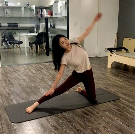 韩国女神级教练黄雅英，瑜伽普拉提一项不落，练就傲人身材|瑜伽|普拉提|身材_新浪新闻