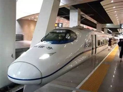 【上海到成都合力修建的一条高铁，途径6省市，已经通车多年| 上海是中国最发达的城市】_傻大方