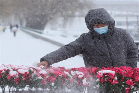 今年首个暴雪橙色预警！立冬前夜，全国多地大雪纷飞_衡阳日报社官网_衡阳全搜索网