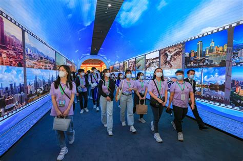 了解历史才能获得归属感，近年来，香港学生到内地的交流互动明显增多_凤凰网视频_凤凰网