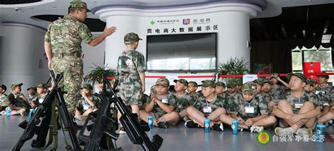 烈日炎炎，舞械弄枪-《枪械知识讲解》-上海自强军事训练夏令营「图片」