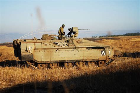 以色列装备重型轮式战车，比履带式装甲车还要重还要硬_手机新浪网