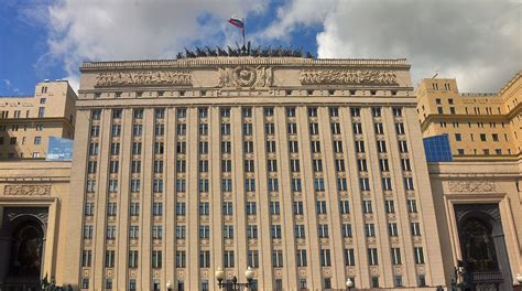 俄罗斯见闻 26 俄罗斯外交部大楼看起来也很像“文明堡垒”