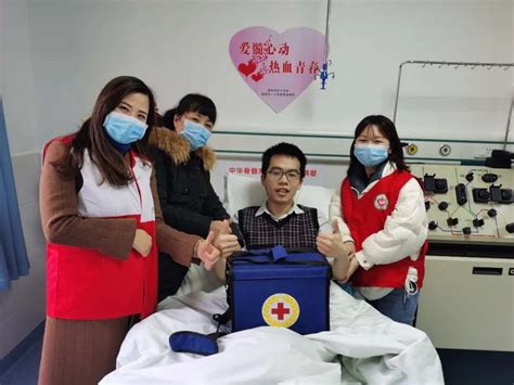 岳阳90后医生捐髓救广州2岁白血病小女孩-中国输血协会