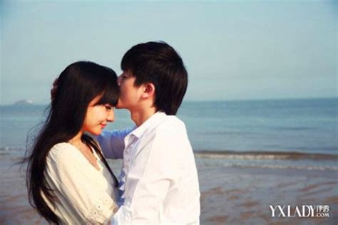 【图】亲吻额头代表什么 从吻的部位看出爱(3)_亲吻额头代表什么_伊秀情感网|yxlady.com