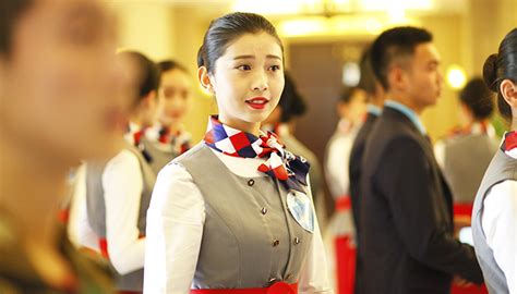 中国国际航空空姐制服_中国制服设计网