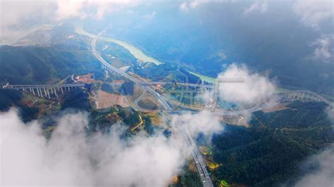 穿行贵州高速路，游遍山地公园省！