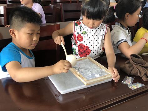 【论坛预告】中国手工造纸的技艺之维-清华大学美术学院