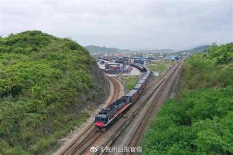 广西贺州：连贺高速贺江特大桥加紧施工-人民图片网