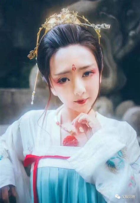 古典舞妆容甜美女生头像