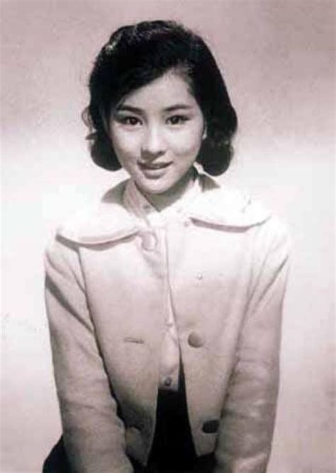 老照片：日本昭和时期的美女明星，图3吉永小百合，图5李香兰