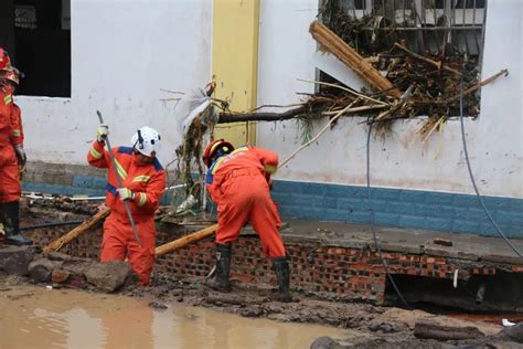 云南彝良强降雨引发山洪 致3人死亡1人失联