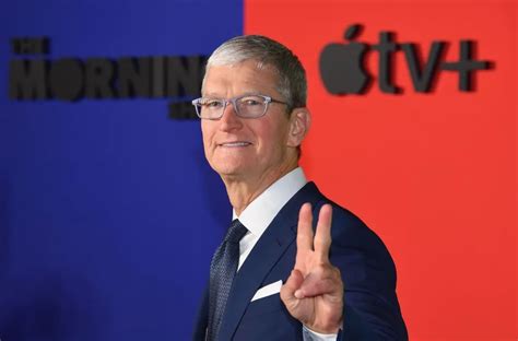 “最强”打工人来了！苹果CEO库克获8亿元天价“年终奖”-商学院频道-和讯网