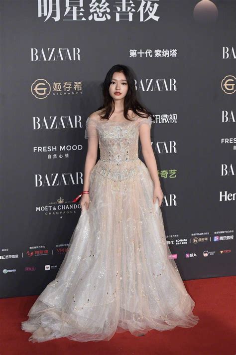 女星红毯熊黛林图片