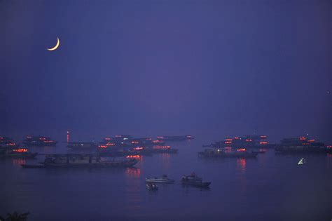 夜幕降临下的深圳照耀城市建筑高清图片下载-正版图片502367832-摄图网