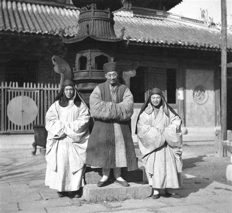 1900年中国百姓真实生活照，张张珍贵至极，图5是真正的道士