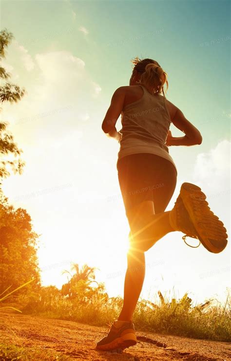 运动女性健身跑步高清图片下载-正版图片501100146-摄图网
