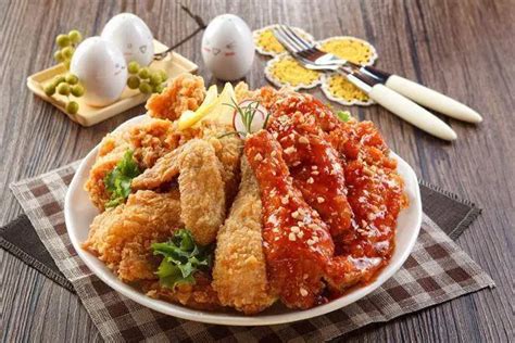 这家韩料榜首的炸鸡店，竟然开在饺子馆里..._凤凰网