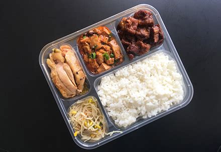二餐厅 “清州味 “自营主食”档口推出“一元菜”、“二元菜”