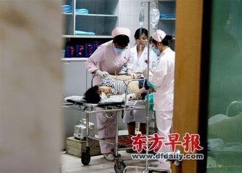 一女子恒隆广场5楼坠下摔伤 警方正调查原因_新闻_腾讯网