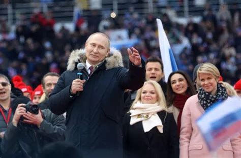 普京发表专栏文章披露俄罗斯政坛权力争斗--传媒--人民网