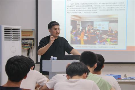 计算机与信息学院举办2022年暑期“三下乡”培训活动