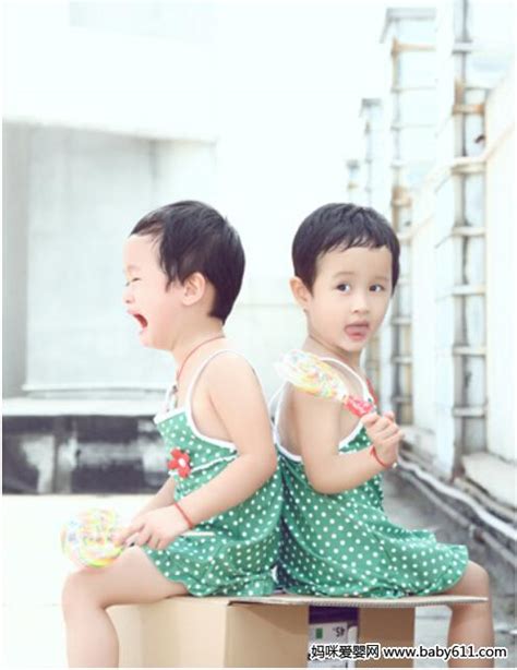 双胞胎姐妹(3) - 宝宝照片