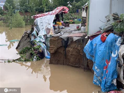 甘肃定西遭大暴雨袭击 道路塌陷洪水肆流-图片频道