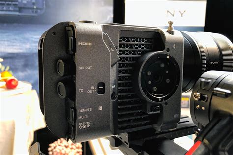 索尼（SONY）FE 50mm F1.8 全画幅标准定焦微单相机镜头 E卡口(SEL50F18F)人像 街拍 夜景【图片 价格 品牌 评论】-京东