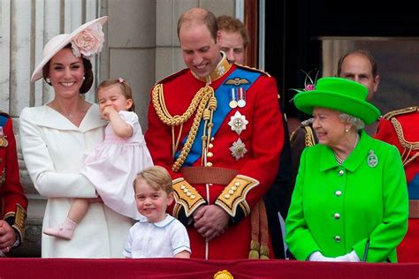 Se billederne: Dronning Elizabeth fejret • Kendte.dk