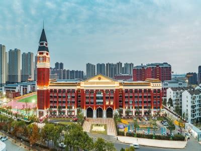 武汉经开外国语学校高中国际部校园风采-远播国际教育